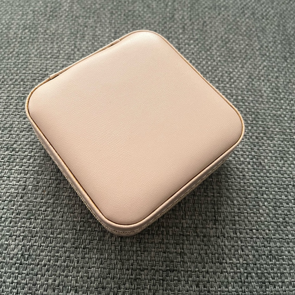 Blush pink travel jewelry case storage - vegan leather - Picture 3 of 3
